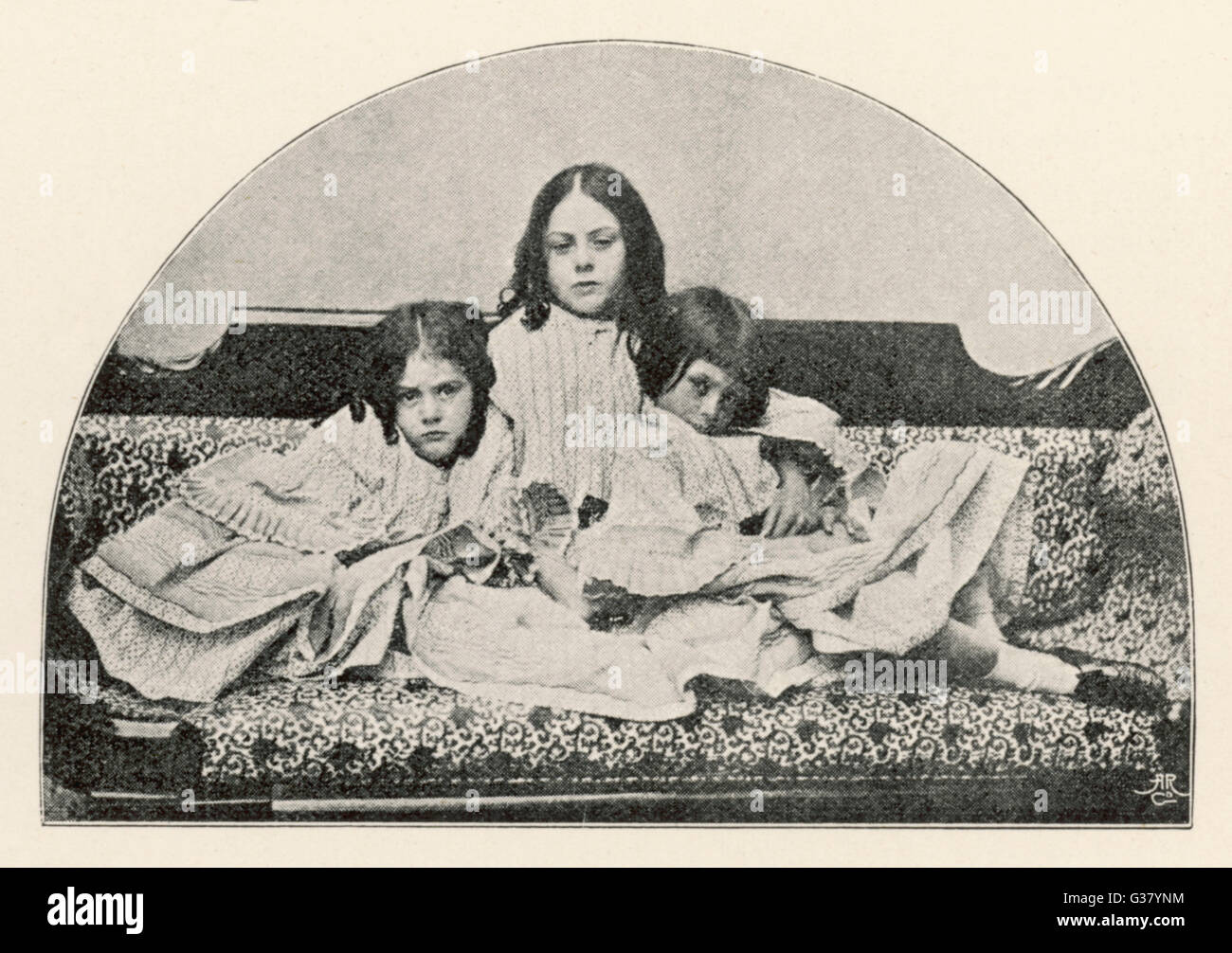 ALICE LIDDELL  Lorina - Alice - Edith (Alice is on the right)     Date: 1852 - 1934 Stock Photo