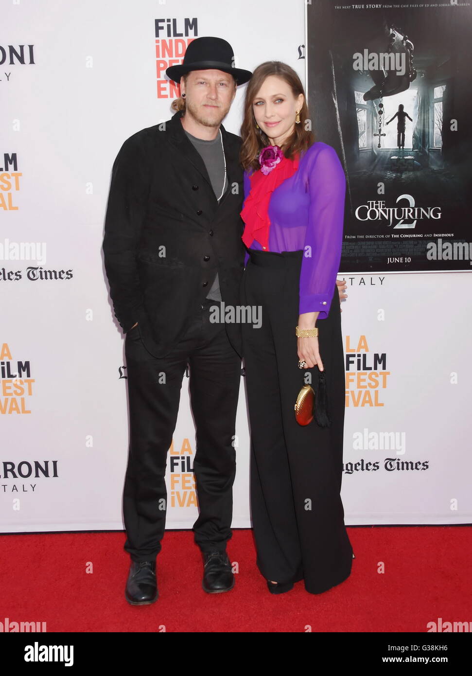 Hollywood, California. 7th June, 2016. HOLLYWOOD, CA - JUNE 07: Actress Vera Farmiga (R) and musician Renn Hawkey attend the premiere of 'The Conjuring 2' during the 2016 Los Angeles Film Festival at TCL Chinese Theatre IMAX on June 7, 2016 in Hollywood, California. | Verwendung weltweit © dpa/Alamy Live News Stock Photo