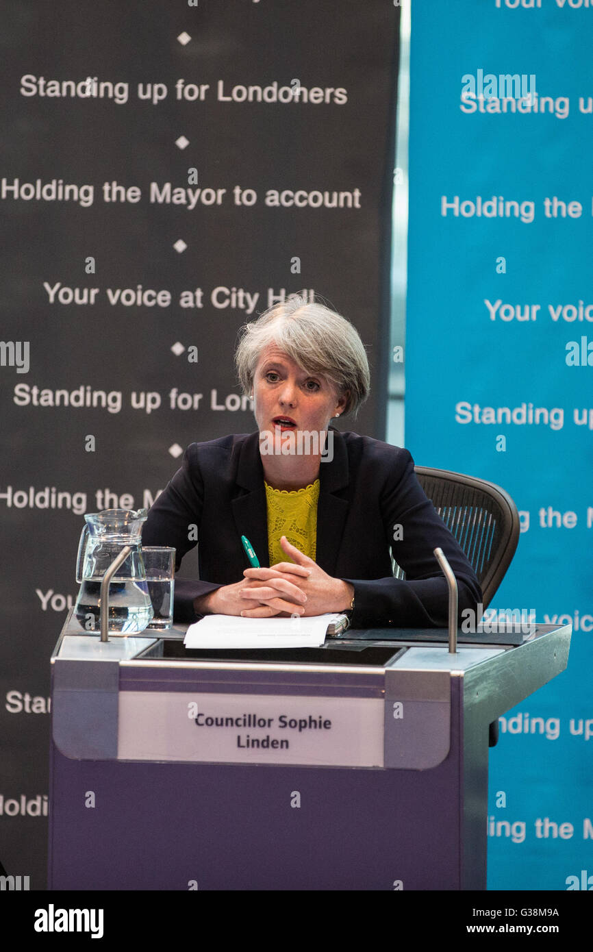 Sophie linden deputy hires stock photography and images Alamy