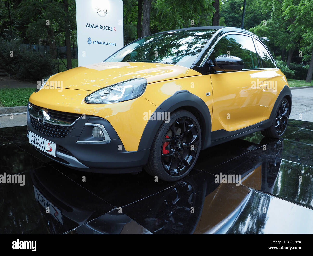 Opel adam rocks hi-res stock photography and images - Alamy