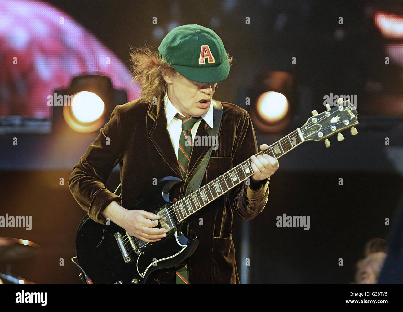Axl rose young hi-res stock photography and images - Alamy