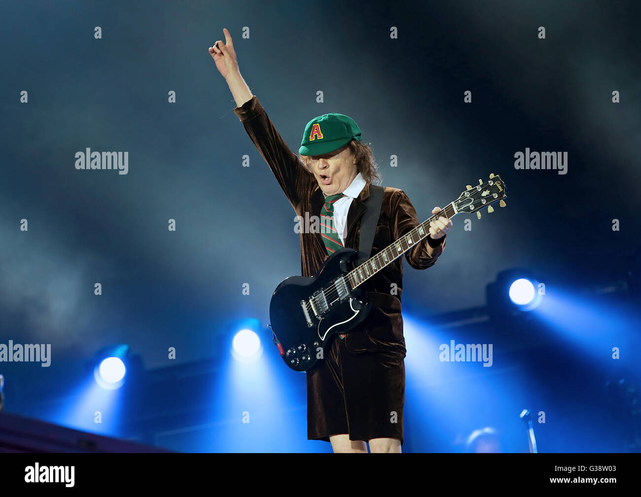 Axl rose young hi-res stock photography and images - Alamy