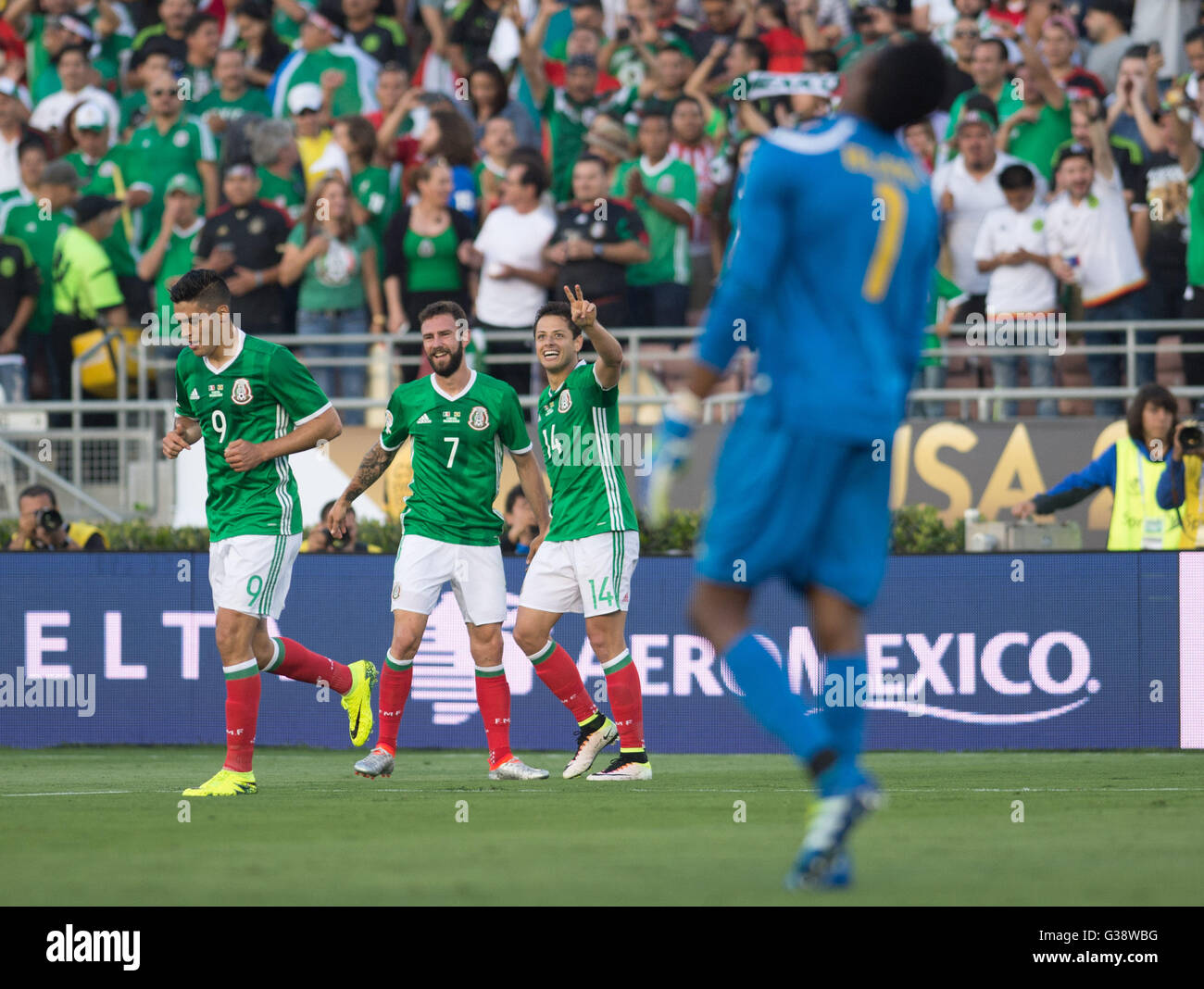 Pasadena, USA. 9th June, 2016. Mexico's Javier 'Chicharito' Hernandez (3rd L) celebrates after scoring during the Copa America Centenario tournament Group C football match between Mexico and Jamaica in Pasadena, California, the United States, on June 9, 2016. Credit:  Yang Lei/Xinhua/Alamy Live News Stock Photo