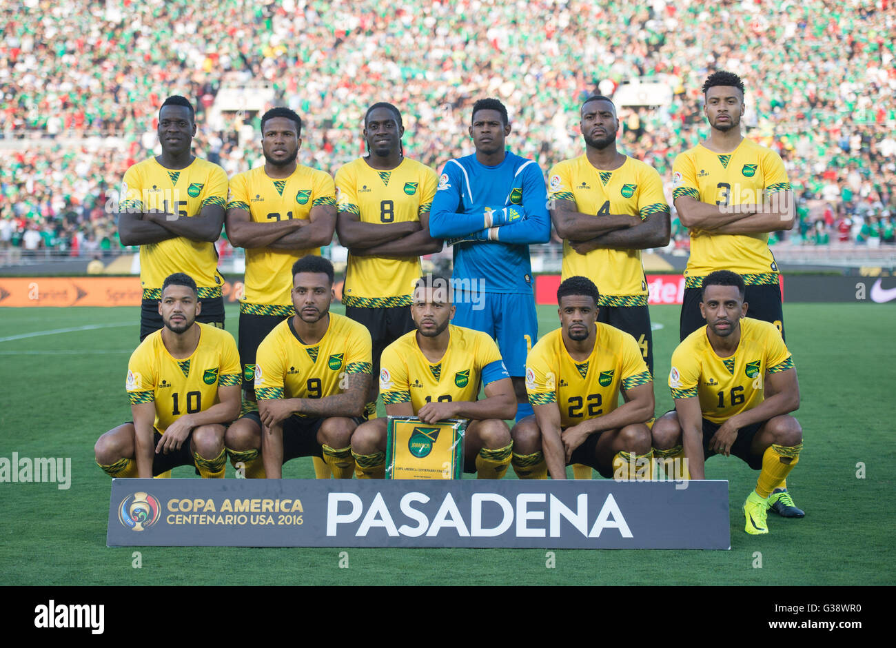 Pasadena, USA. 9th June, 2016. Jamaica's starting players pose for photos before the Copa America Centenario tournament Group C football match between Mexico and Jamaica in Pasadena, California, the United States, on June 9, 2016. Credit:  Yang Lei/Xinhua/Alamy Live News Stock Photo
