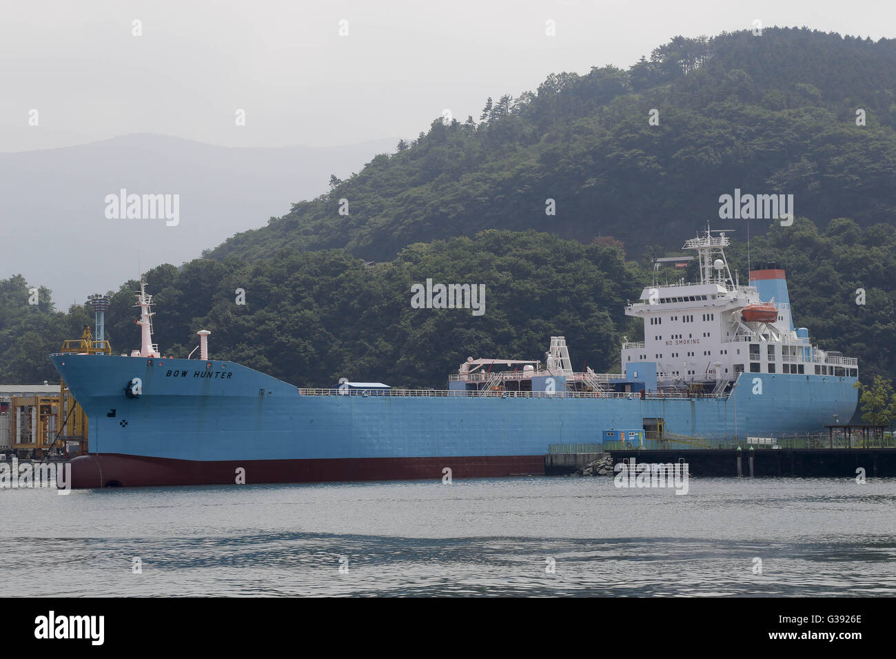 Geoje, Gyeongnam, South Korea. 7th June, 2016. Ships under construction sit moored at the DSME shipyard in Geoje, South Korea. Shipbuilding has been central to South Korea's economy since the 1970s. Ships accounted for 8.5 percent of the country's total exports through June 20 of October 2015, according to the trade ministry. After more than a decade of global dominance, South Korea's shipbuilders face an unprecedented crisis that threatens the very survival of one of the flagship industries of Asia's fourth largest economy. Major South Korean shipbuilders plan to restructure their operations Stock Photo