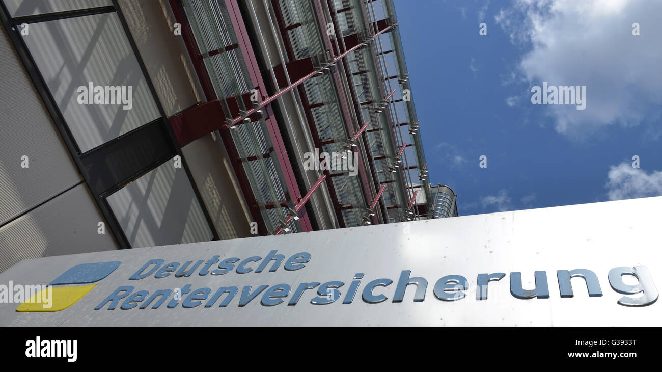 Deutsche Rentenversicherung, Fehrbelliner Platz, Wilmersdorf, Berlin, Deutschland Stock Photo
