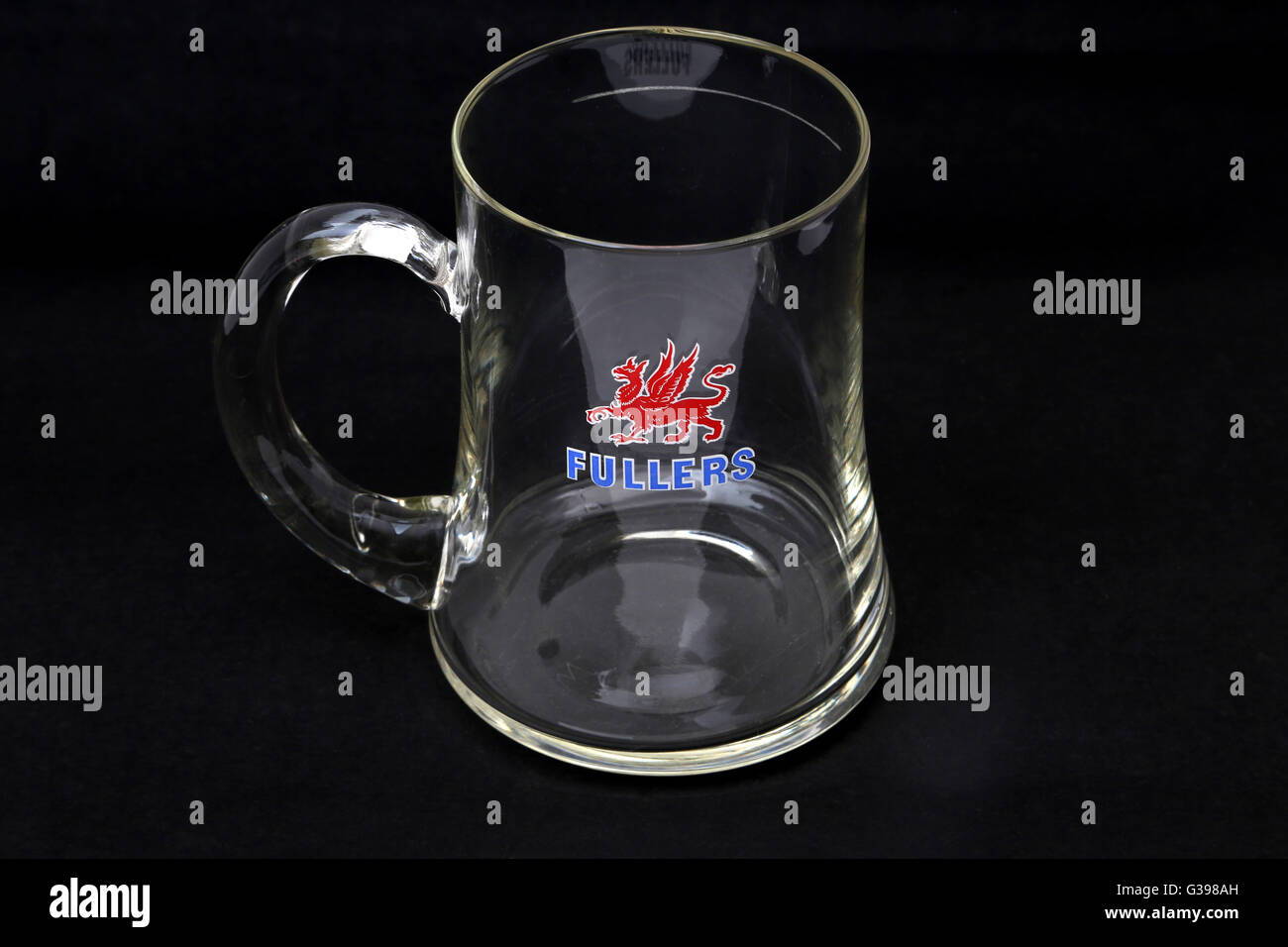 Glass Fullers Tankard With Handle Stock Photo - Alamy
