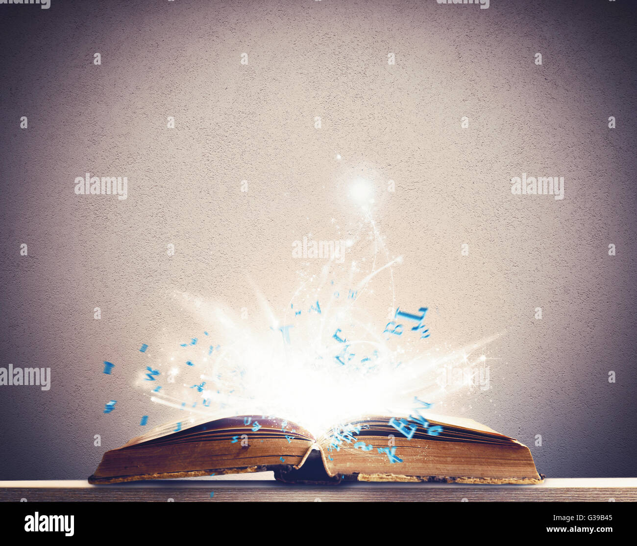 Magic book hires stock photography and images Alamy