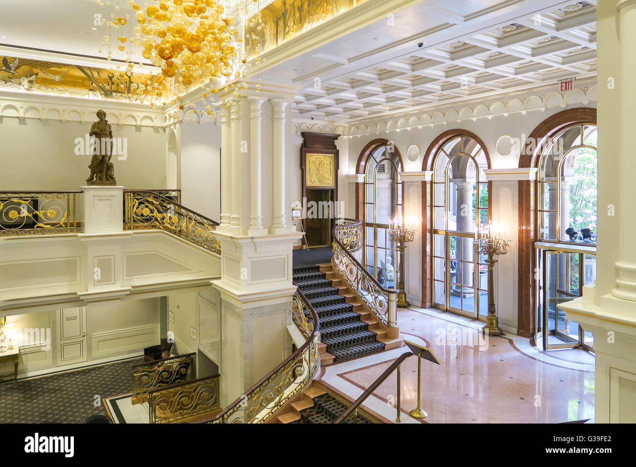 The Lotte New York Palace Hotel, Madison Avenue, NYC Stock Photo Alamy