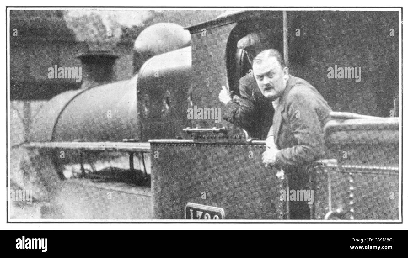 Volunteer Hon.C. R Anson,driving train, General Strike 1926 Stock Photo