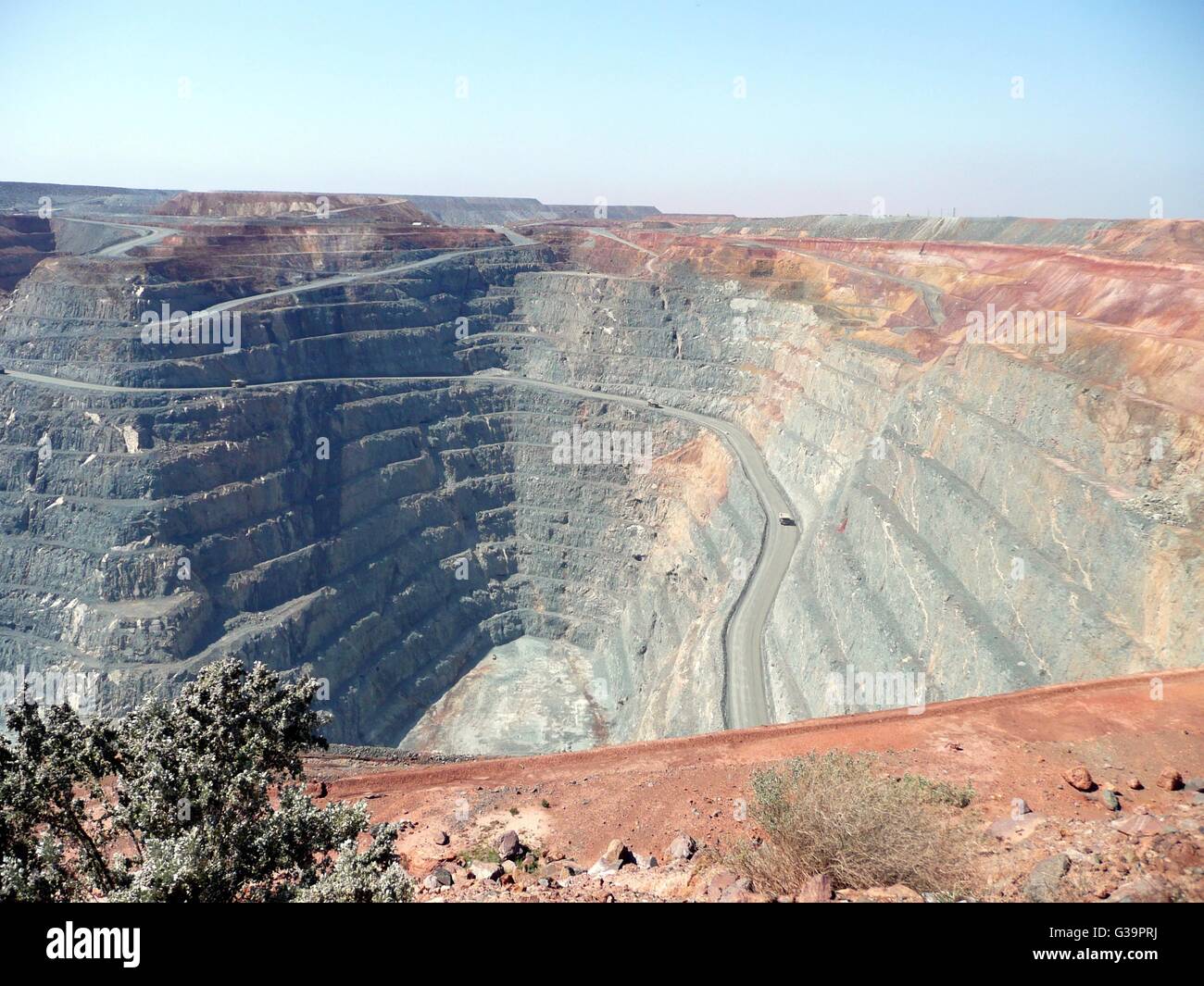 Open Pit Gold Mine at Kalgoorlie, Western Australia Stock Photo