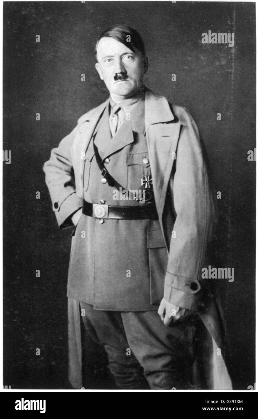 Hitler in uniform hi res stock photography and images Alamy