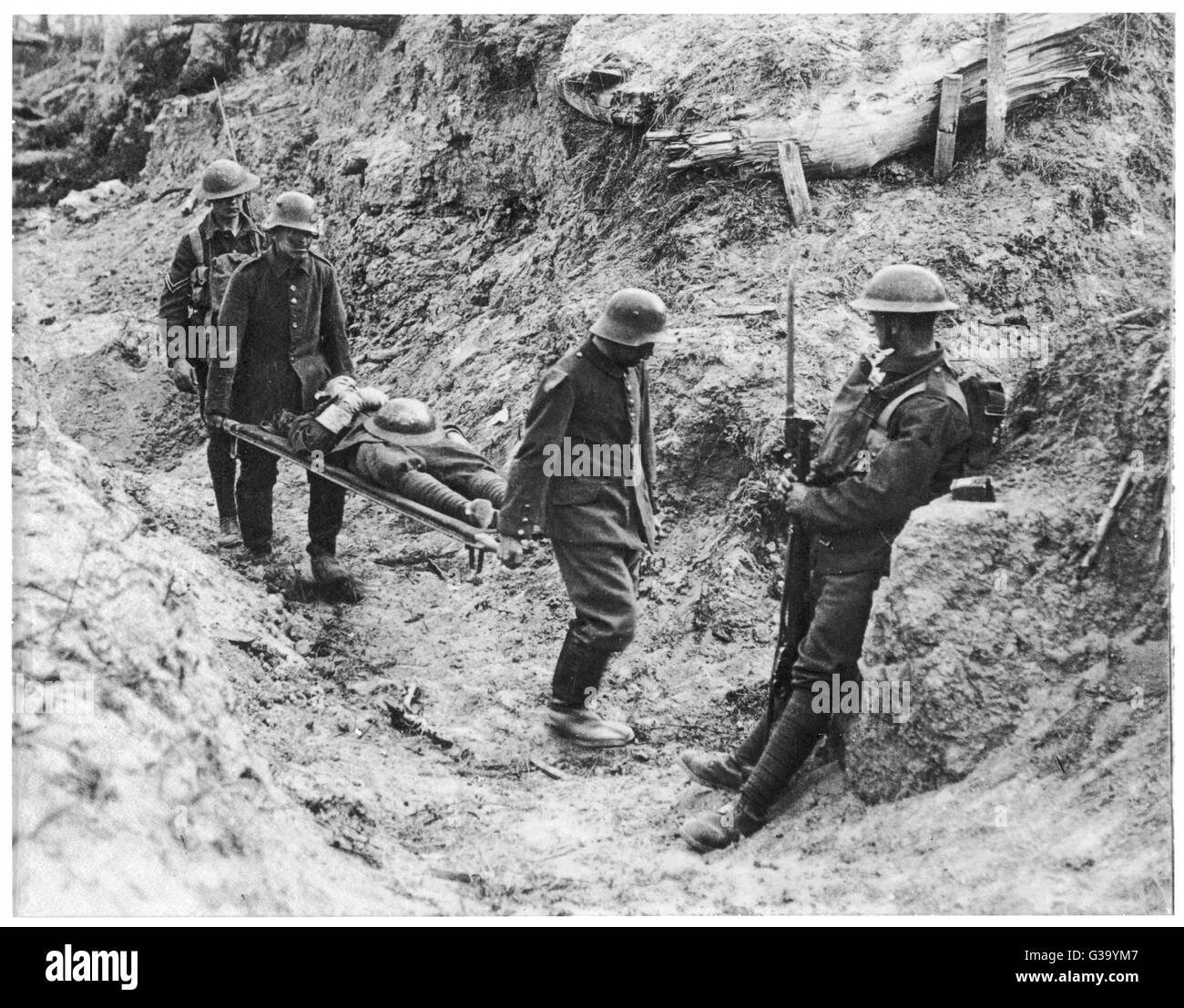 British stretchers ww1 Black and White Stock Photos & Images - Alamy