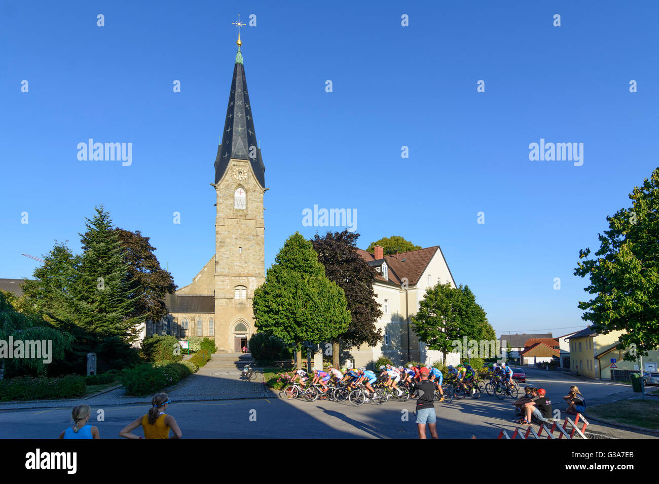 parish church and cycle race, Austria, Oberösterreich, Upper Austria, Mühlviertel, Bad Leonfelden Stock Photo