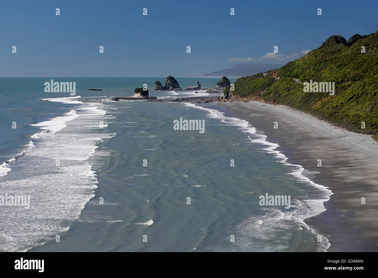 Beach scene between Westpost and Greymouth, West Coast Stock Photo