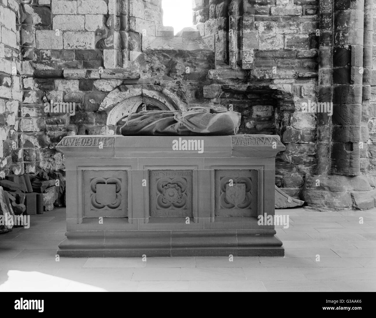 Effigy of Lady Dervorgilla who founded Sweetheart Abbey, Dumries, in 1273 in memory of her husband John Balliol founder of Balliol College, Oxford. Stock Photo