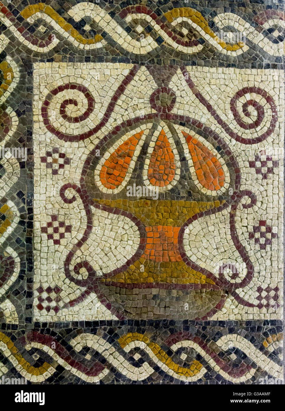 Mosaic tiles roman ancient byzantine hi-res stock photography and ... image.