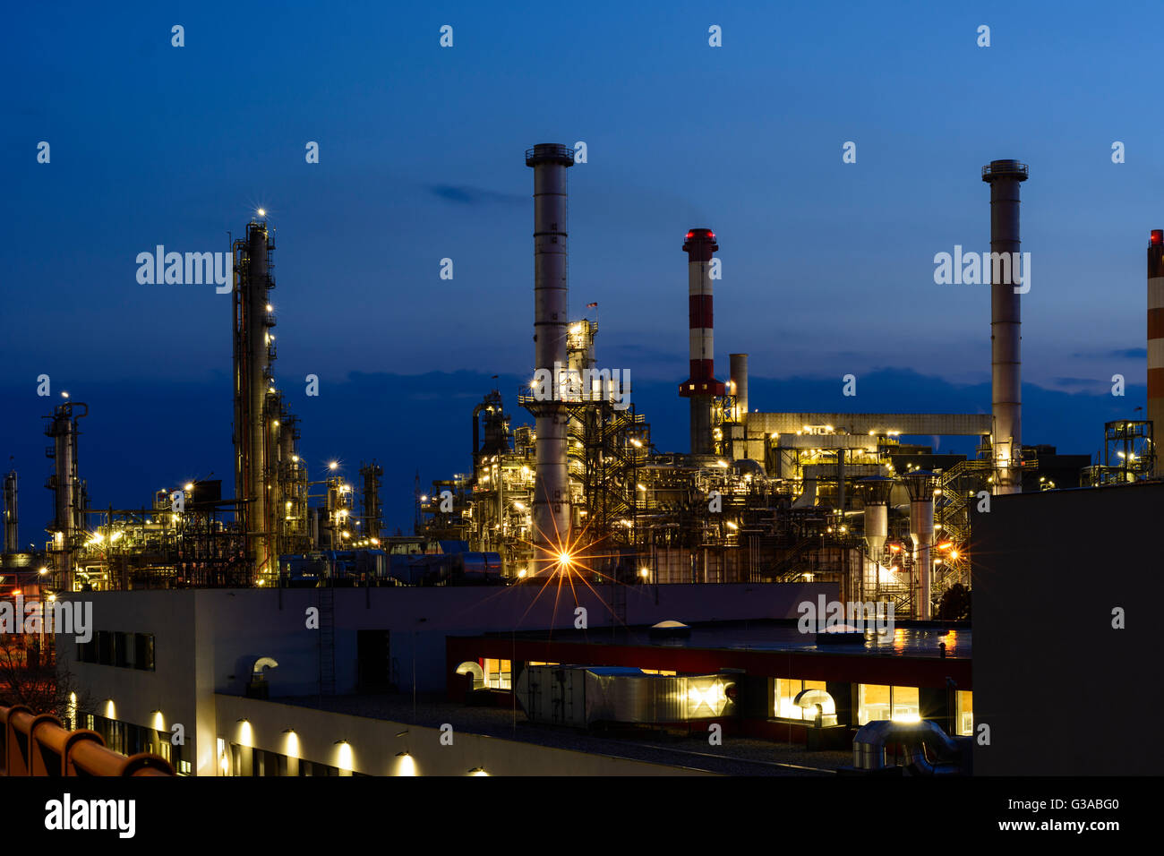 Refinery company OMV, Austria, Niederösterreich, Lower Austria, Donau, Schwechat Stock Photo