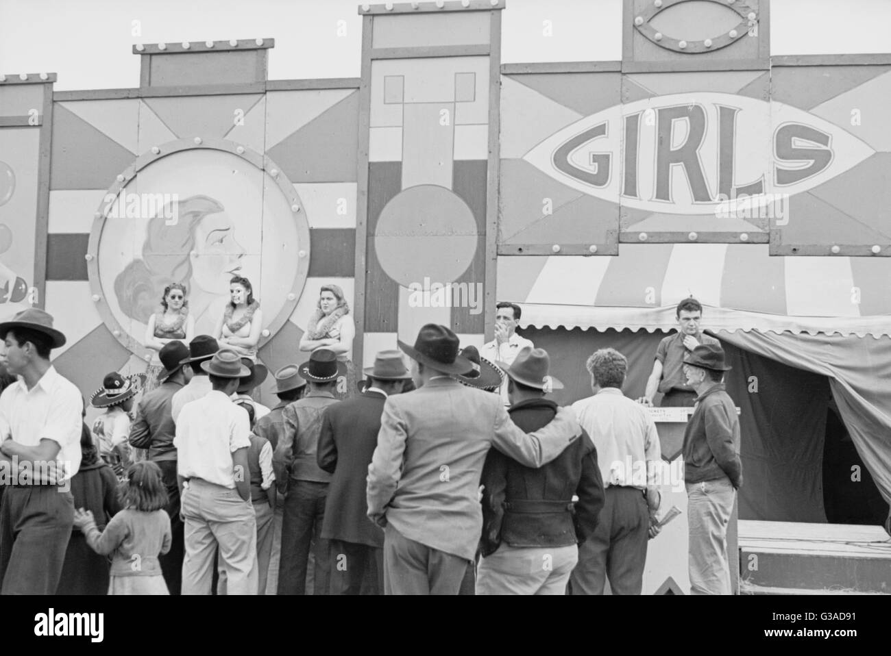 The girlie show Black and White Stock Photos & Images Alamy