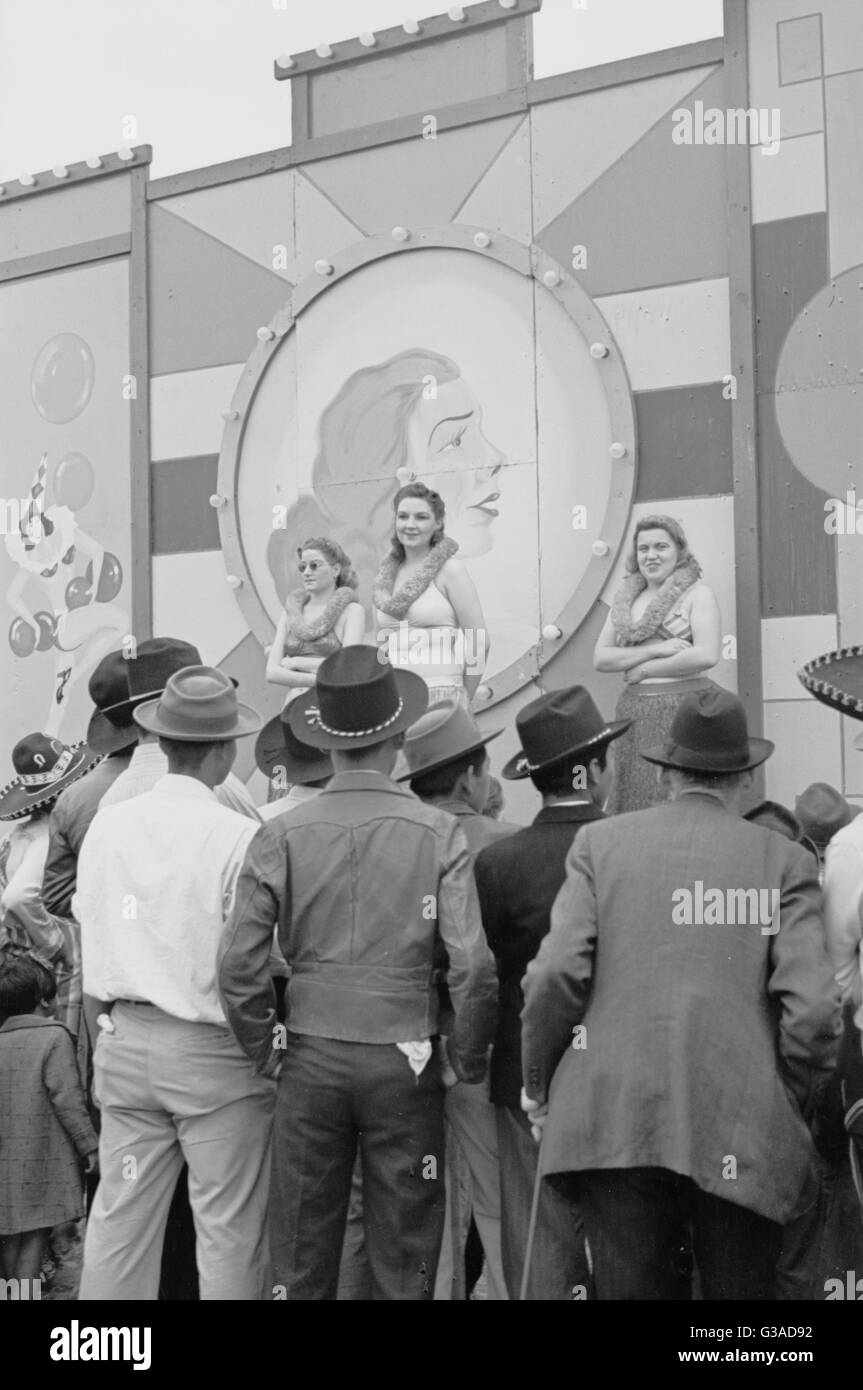 Girlie show, carnival, Brownsville, Texas Stock Photo Alamy
