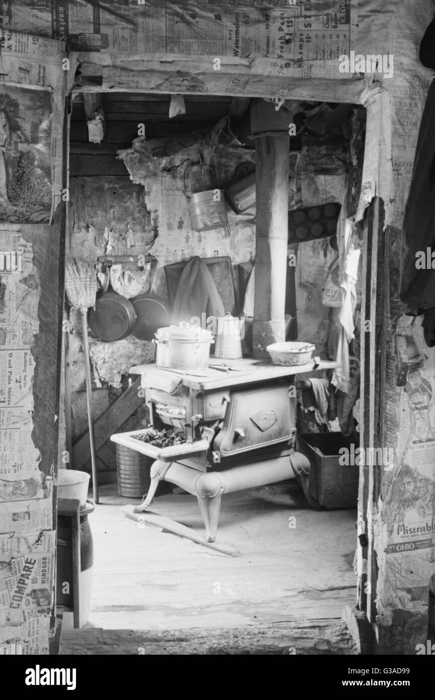 House rehabilitation Black and White Stock Photos & Images - Alamy