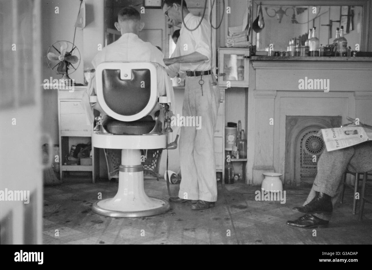 American barber shop Date late 1930s Stock Photo Alamy