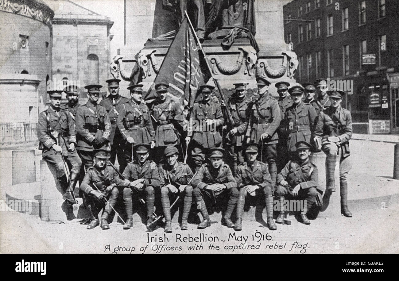 Irish Rebellion - Officers with a captured rebel flag Stock Photo