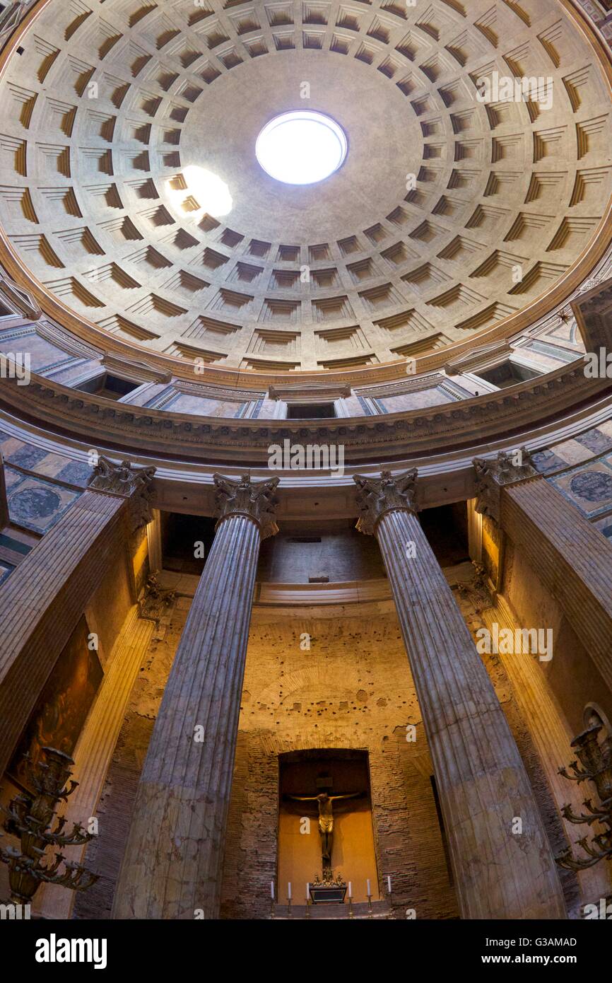 Interior view of oculus and coffered ceiling of the dome, Pantheon, Rome, Italy Stock Photo