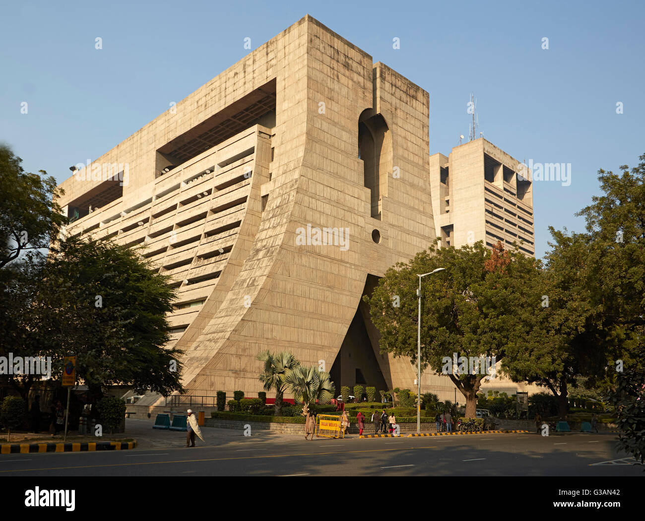 Candid street view. Palika Kendra, office of the New Delhi Municipal Council (NDMC), New Delhi, India. Architect: Kuldip Singh, Stock Photo