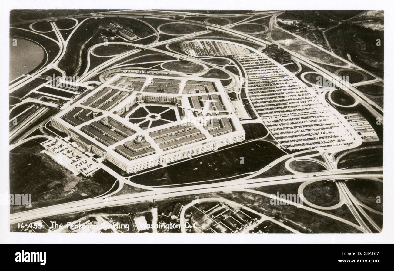 Aerial view of the Pentagon, Washington DC, USA.      Date: circa 1940s Stock Photo