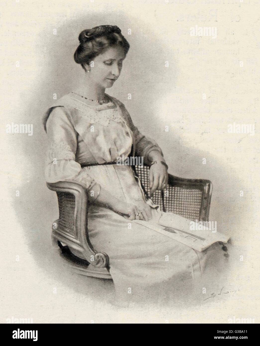 LADY EMILY LUTYENS nee LYTTON Wife of the architect Sir Edwin  Lutyens (m 1897), grand- daughter of the novelist  Lord Lytton, and daughter of a Viceroy of India     Date: early 20th century Stock Photo