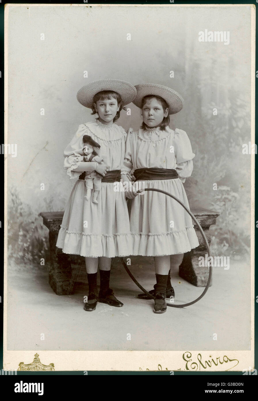 1890s girls hi-res stock photography and images - Alamy