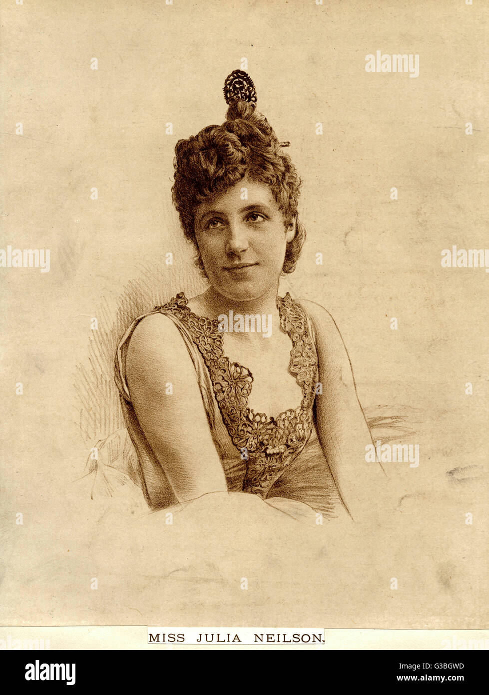 Actress wearing evening gown hi-res stock photography and images - Alamy
