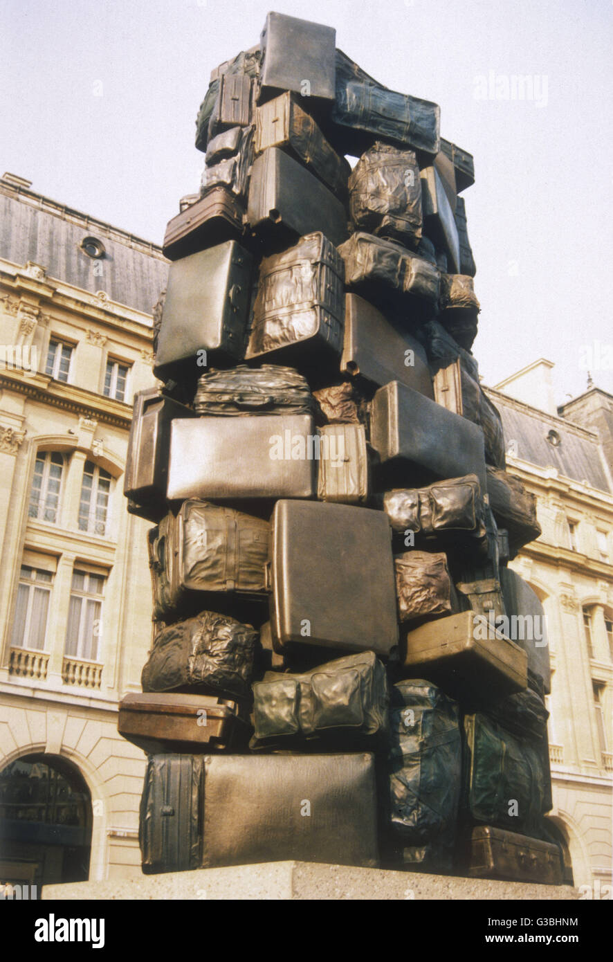 This imaginative sculpture  adorns the courtyard of the  Gare Saint-Lazare, Paris.        Date: 1985 Stock Photo