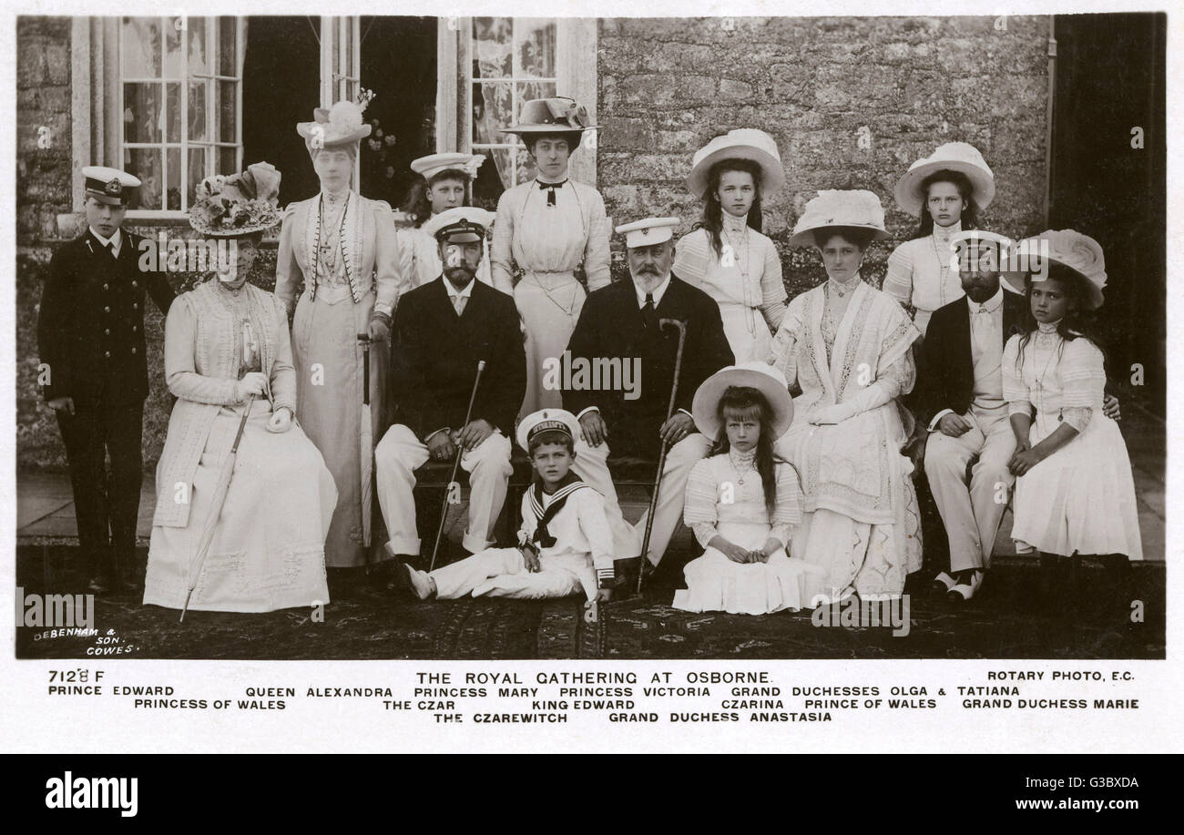 British and Russian Royal Families at Osborne House, Isle of Wight on 4th August 1909. Pictured are Tsar (Czar) Nicholas and Tsarina (Czarina) Alix of Hesse and by Rhine, later Alexandra Feodorovna, King Edward VII and Queen Alexandra, The Prince of Wales Stock Photo