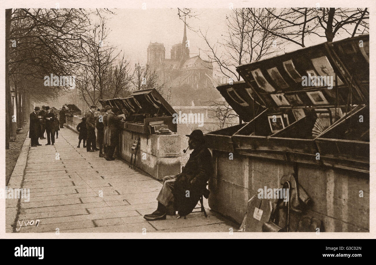 Bouquinistes, Paris Quais - Book and Print Sellers Stock Photo