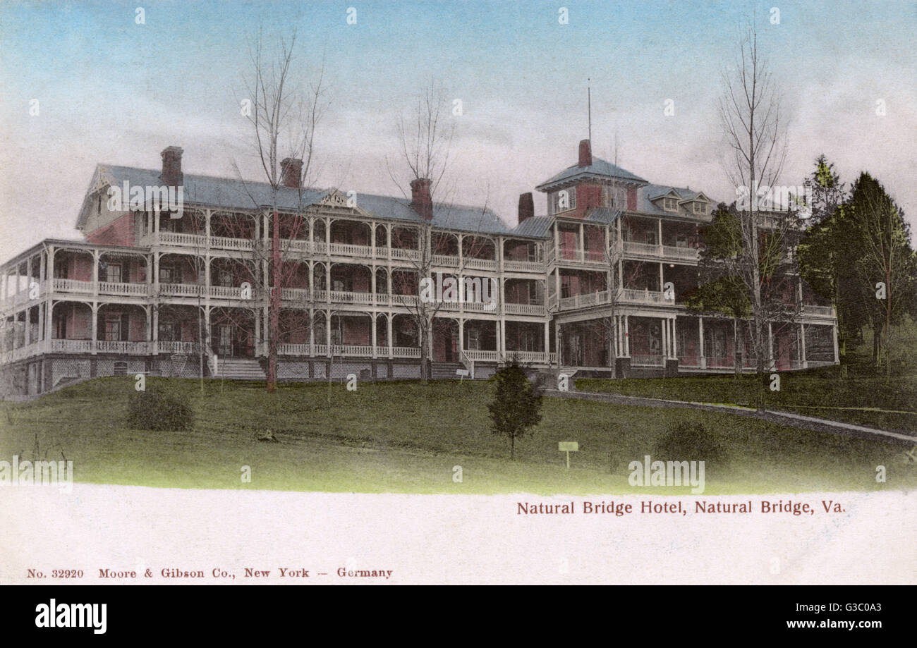 Natural Bridge Hotel, Natural Bridge, Virginia, USA. Date circa 1908