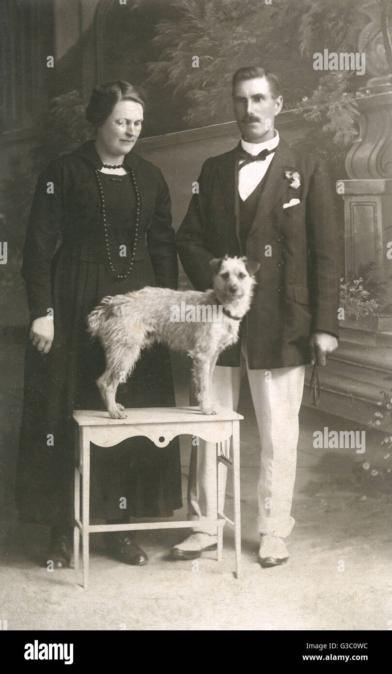 1920s portrait couple hi-res stock photography and images - Alamy