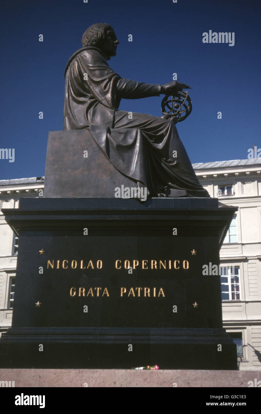 Monument to Nicolaus Copernicus (1473-1543), mathematician and astronomer, in Warsaw, Poland.      Date: circa 1990s Stock Photo