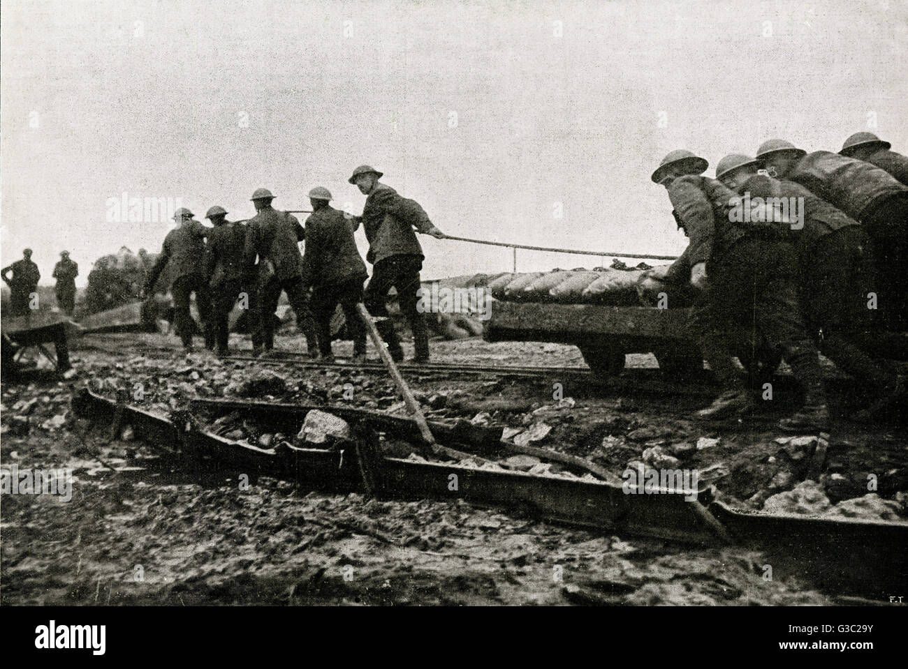 WW1 The British transporting ammunition Stock Photo Alamy