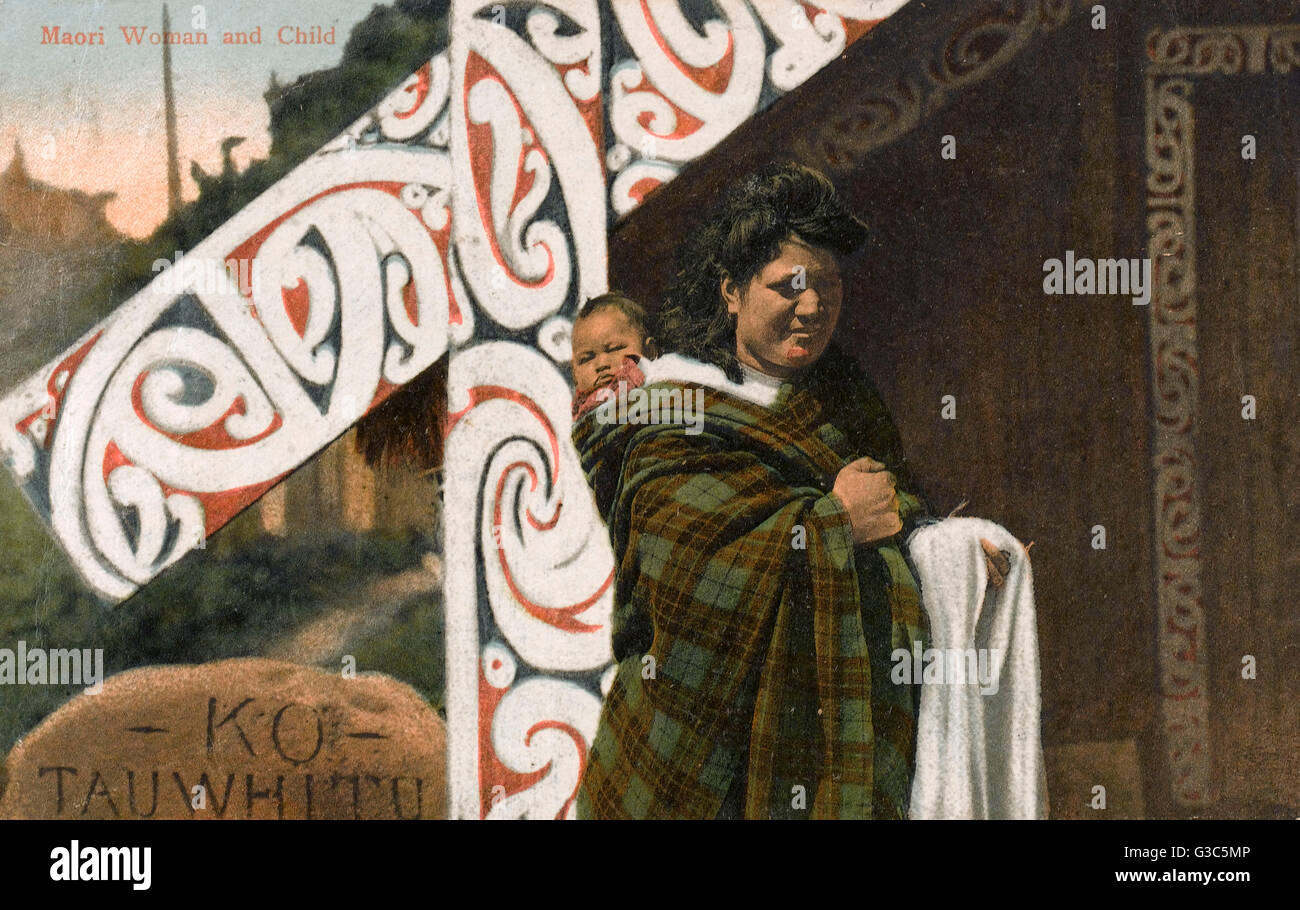 Maori Woman and child - Tauwhitu House, Ohinemutu, NZ Stock Photo