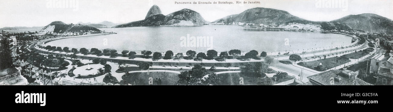 Panoramic view of Botafogo Bay, Rio de Janeiro, Brazil.  Sugar Loaf Mountain can be seen (left of centre), and the Ministry of Agriculture building (right of centre).      Date: circa 1908 Stock Photo