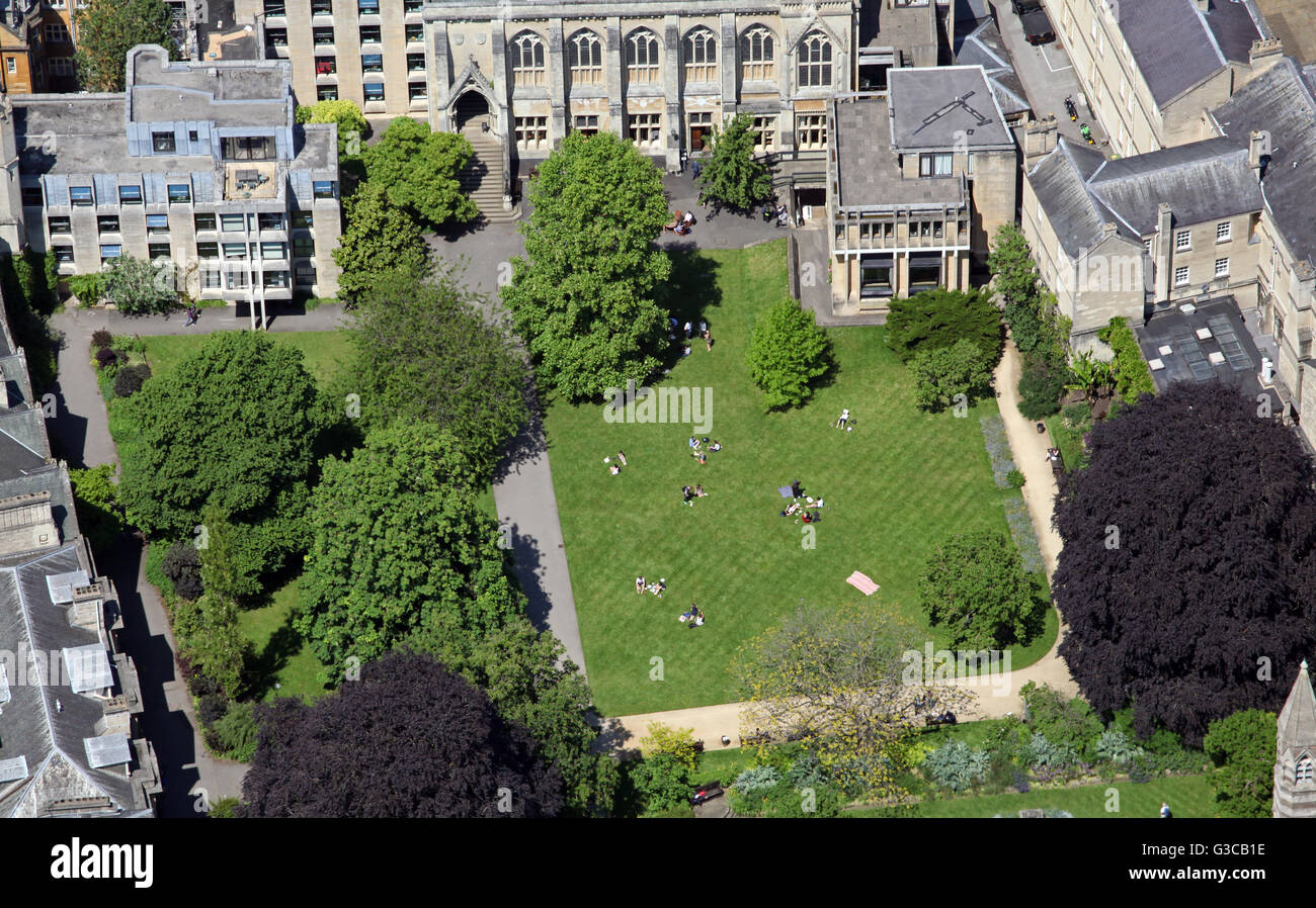 Grassed quadrangle hires stock photography and images Alamy