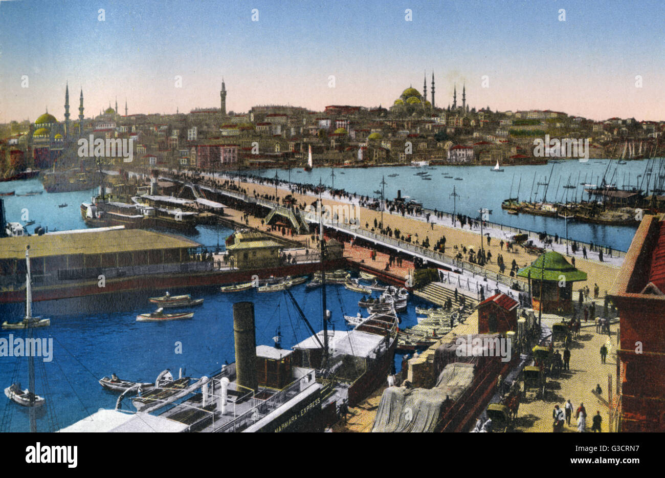 The Galata Bridge, Istanbul, Turkey - view from the Pera / Galata side of  the Golden Horn. Date: circa 1910 Stock Photo - Alamy