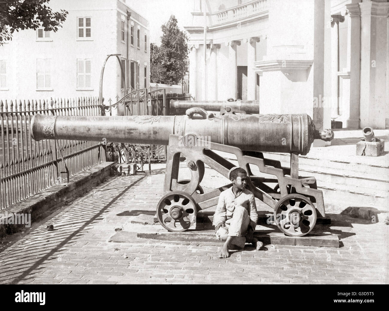 Spanish Town, Jamaica, circa 1900 - Old cannon Stock Photo