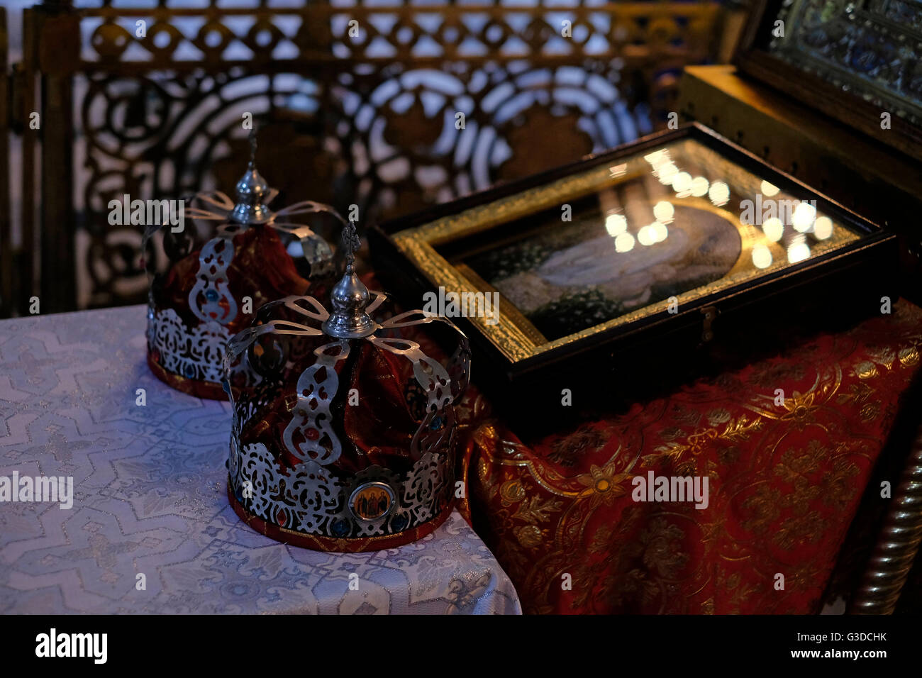 Orthodox wedding crowns hires stock photography and images Alamy — free download