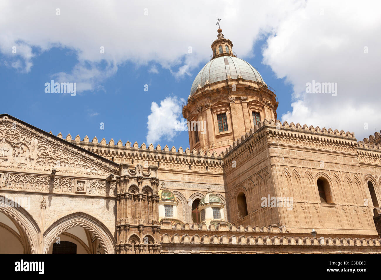 Neoclassical architecture palermo hi-res stock photography and images ...