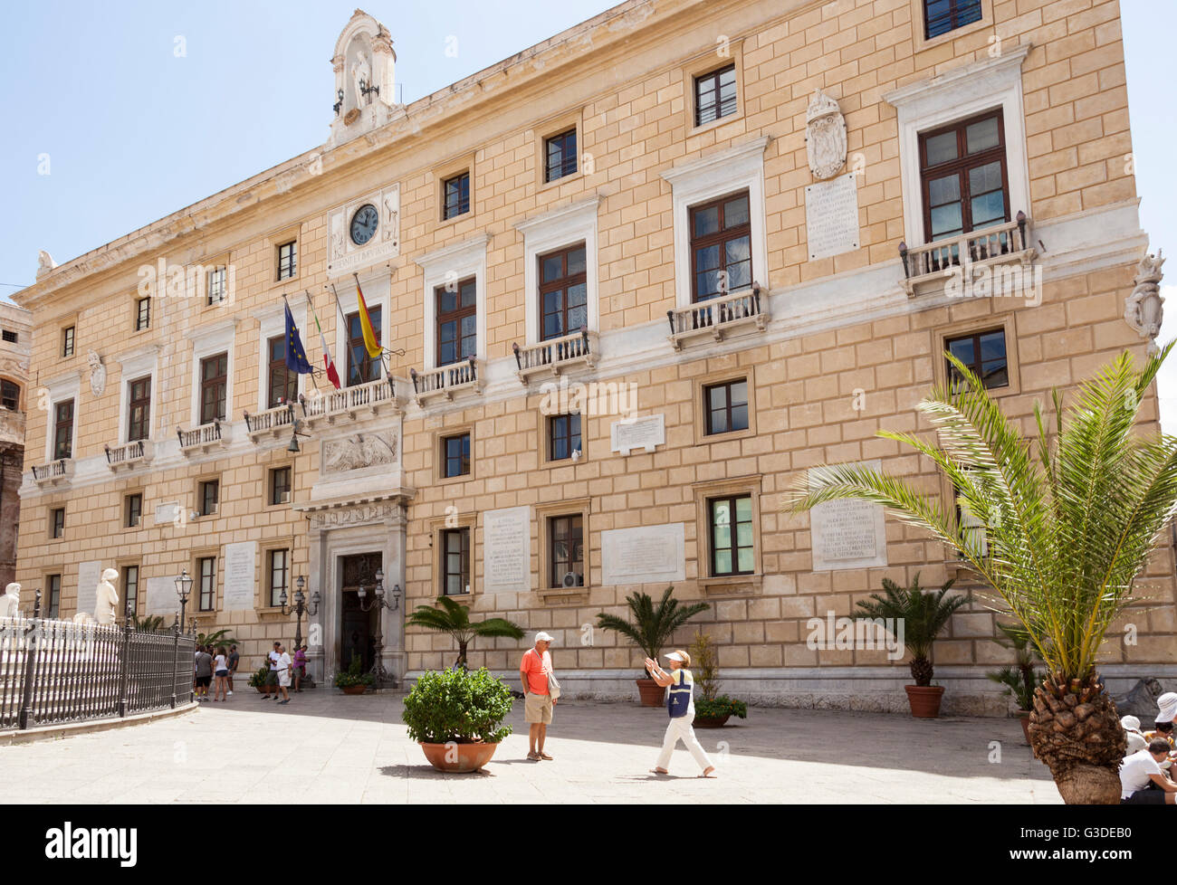 Town Hall, Palazzo Delle Aquile, Piazza Pretoria, Palermo, Sicily