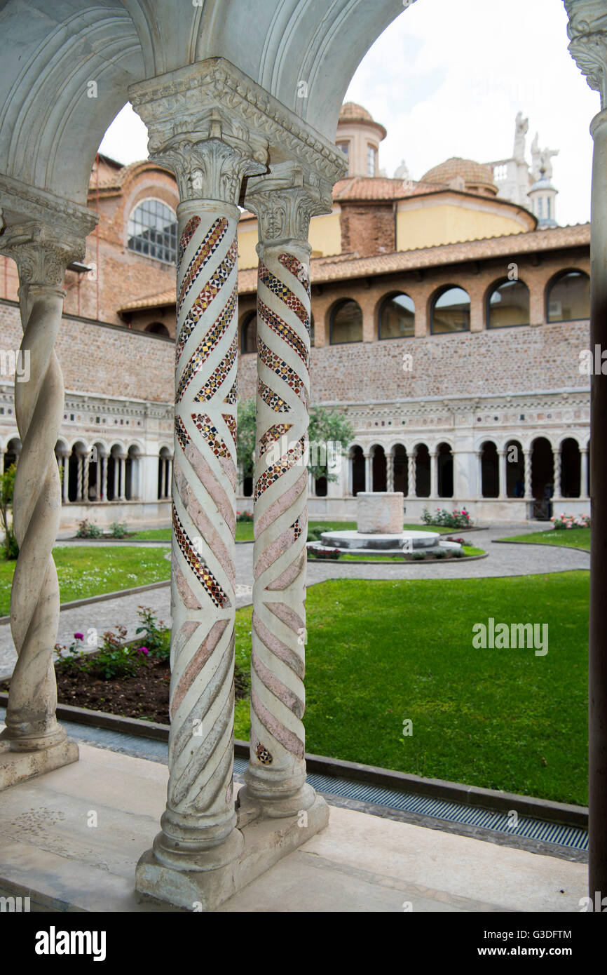 Italien, Rom, Päpstliche Erzbasilika San Giovanni