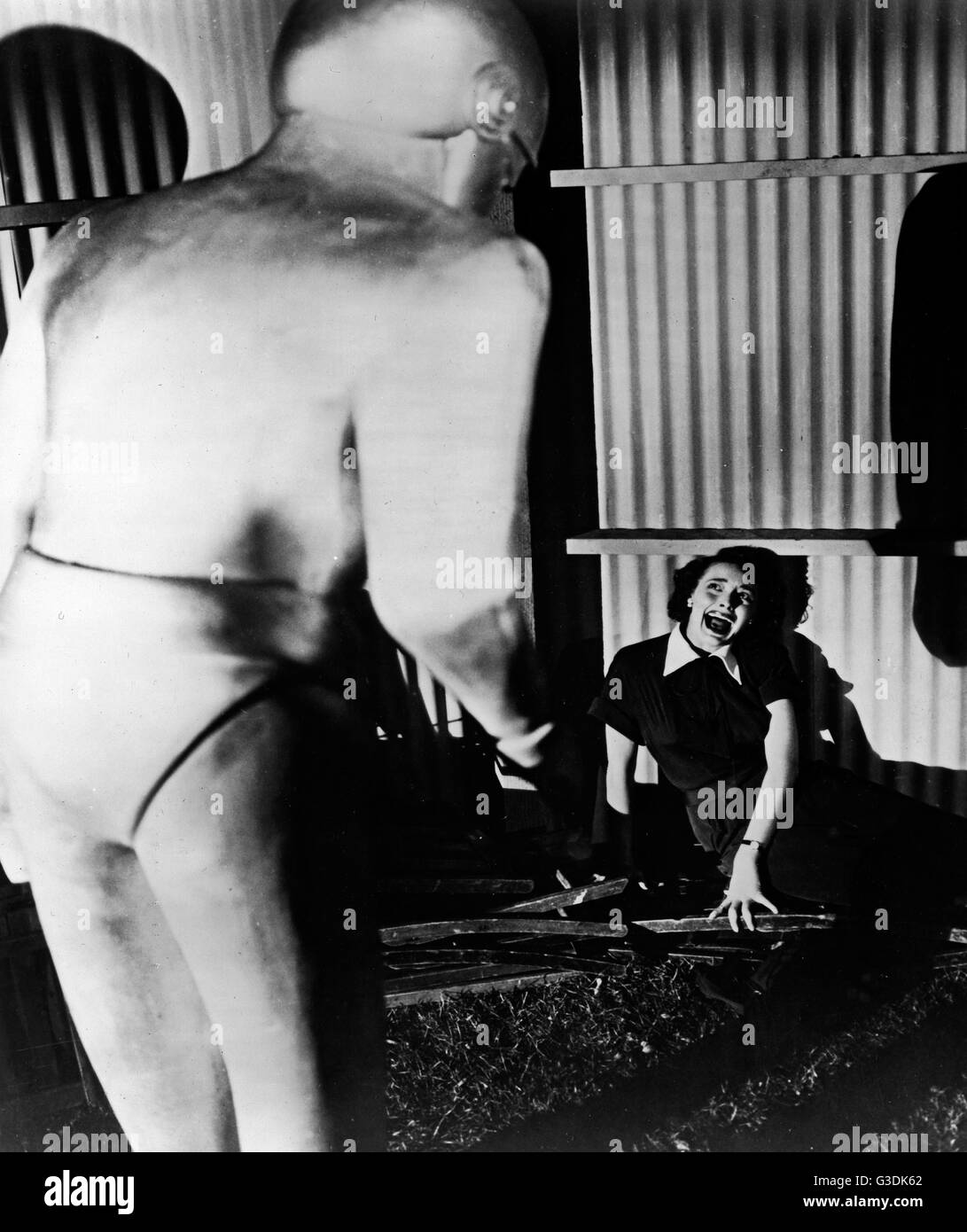 The day the earth stood still 1951 hi-res stock photography and images ...